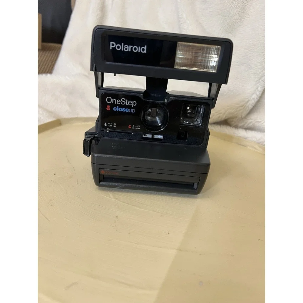 Vintage polaroid one step close up camera, NOT TESTED